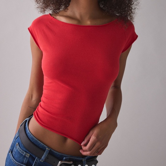 Out from Under Compression Boatneck tee in dark red, women’s medium - Picture 5 of 5